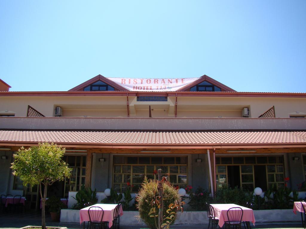Hotel Ristorante111 Villapiana Exteriör bild