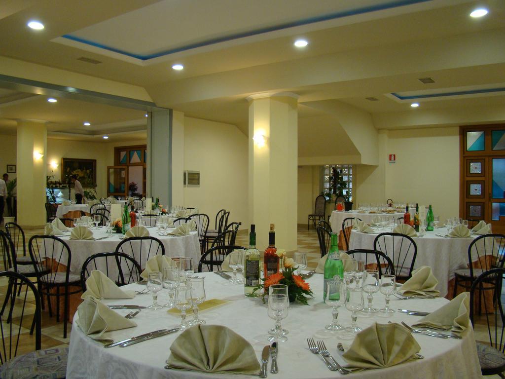 Hotel Ristorante111 Villapiana Exteriör bild